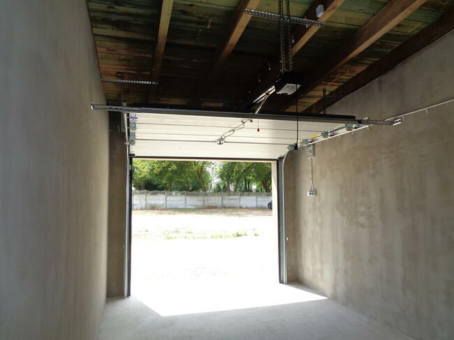 Garaż – Czeladź ul. Nowopogońska 205