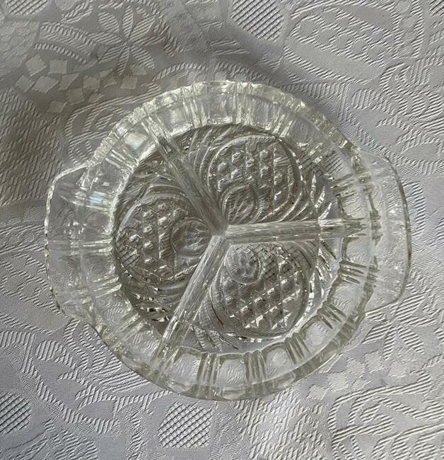 Paterka kryształowa trójdzielna