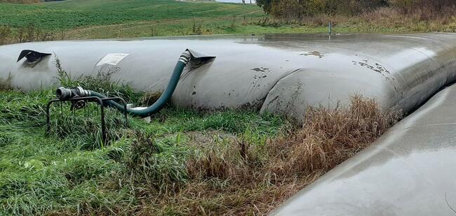 AMU - do rozkładu gnojowicy i zapachu. Kanały, ruszta. 250 m3