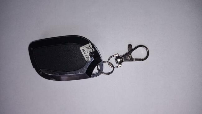 Sprzedam samokopiujacy pilot do bramy typ AG197