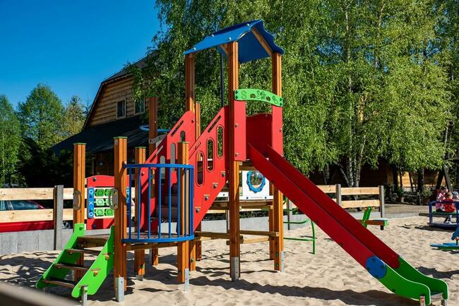 Drewplac - producent placów zabaw z atestem