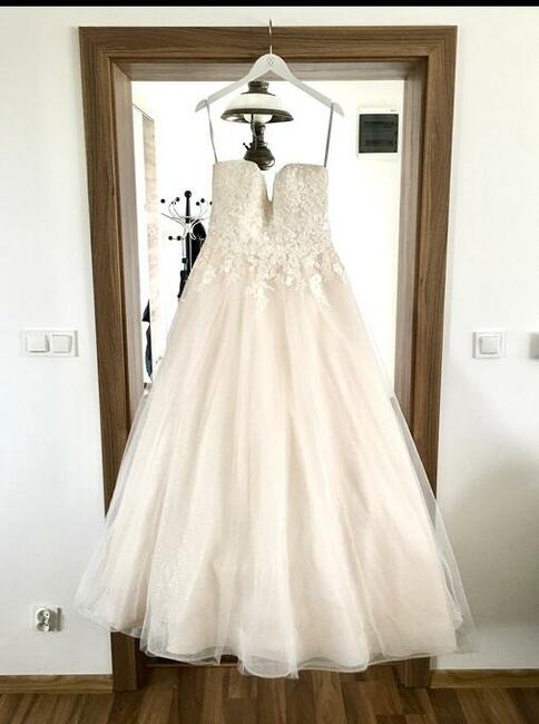 Nietuzinkowa suknia ślubna z gratisami