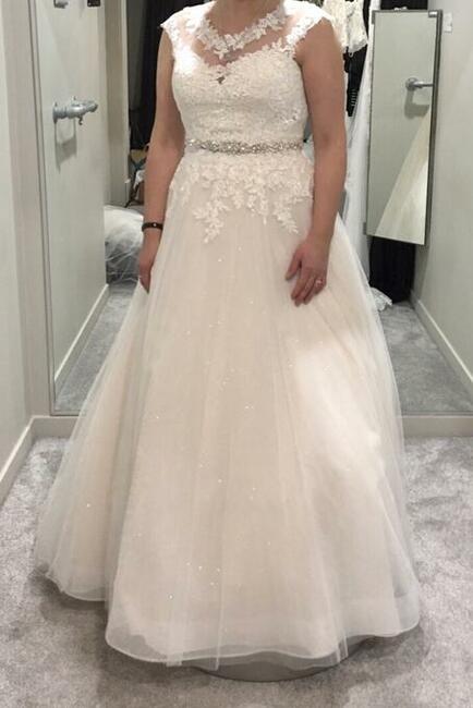 Nietuzinkowa suknia ślubna z gratisami