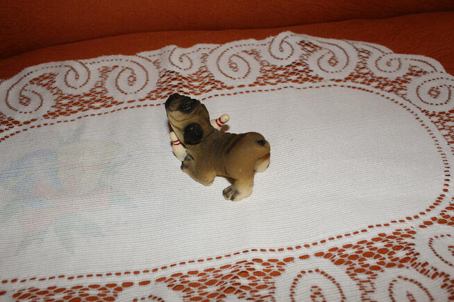 Figurka pies buldog ceramika PRL