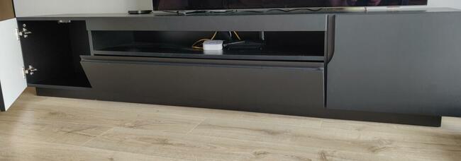 Szafka RTV pod telewizor