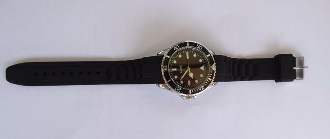 Zegarek męski czarny sportowy kwarcowy z mechanizmem Seiko