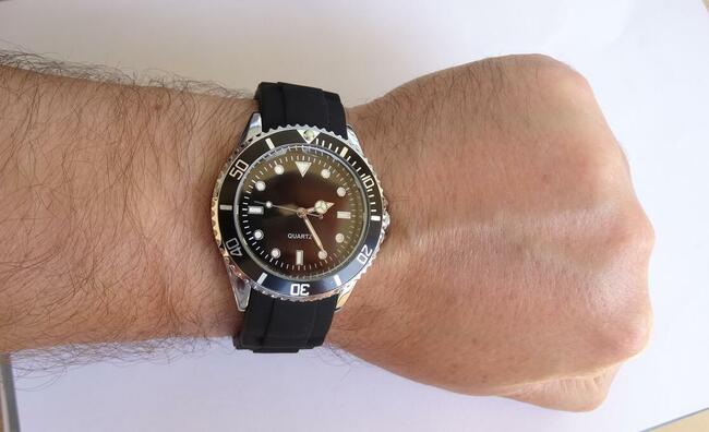 Zegarek męski czarny sportowy kwarcowy z mechanizmem Seiko