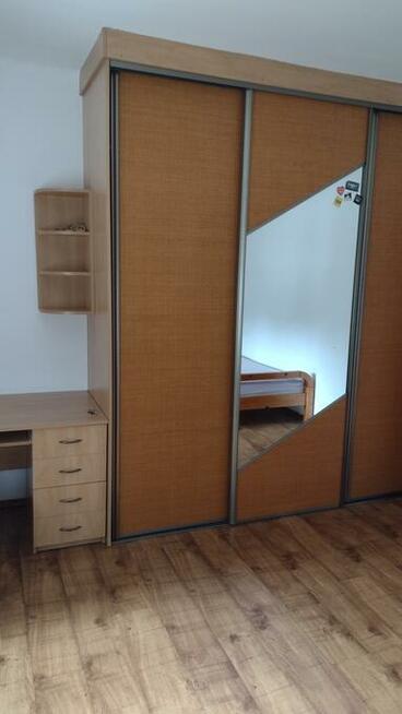 Pokój dla dziewczyny pracującej lub studentki Szopena