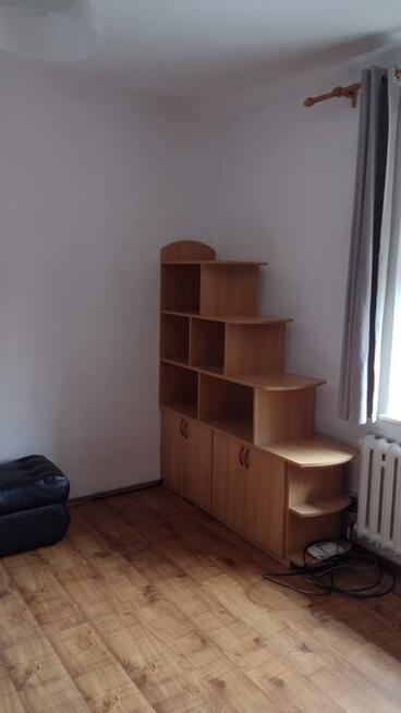 Pokój dla dziewczyny pracującej lub studentki Szopena