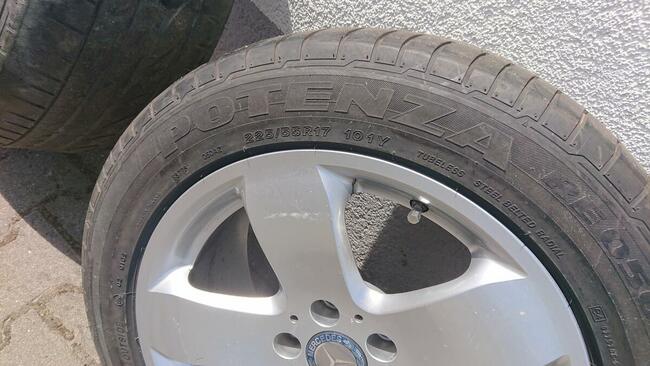 Aluminiowe felgi z oponami Mercedes Viano
