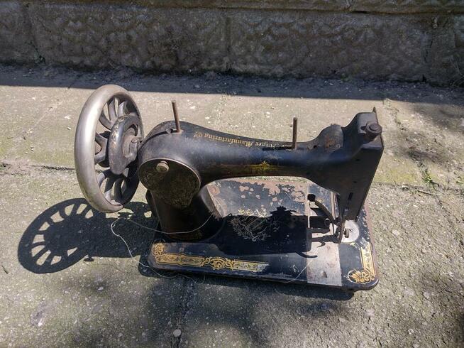 Góra singierki maszyny da szycia bez podstawy