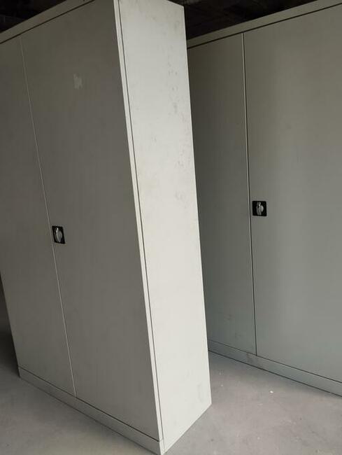 Sprzedam szafy metalowe