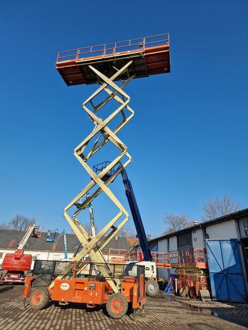 Maszyny budowlane do wynajęcia podnośniki, ładowarki, wózki