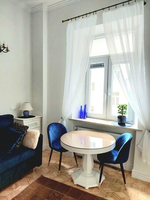 Kamienica Ząbkowska 37 - Koneser studio z antresolą w pełni