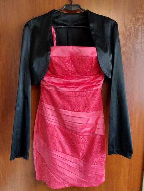 Sukienki młodzieżowe