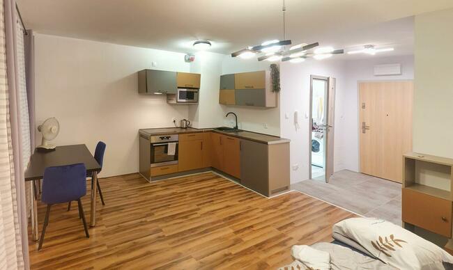 Mieszkanie 35m własna kuchnia, łazienka NOWE z m. postojowym