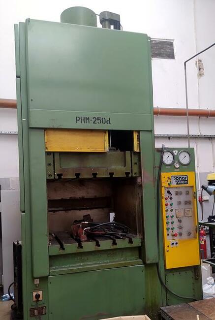 Prasa hydrauliczna PHM 250d PONAR ŻYWIEC