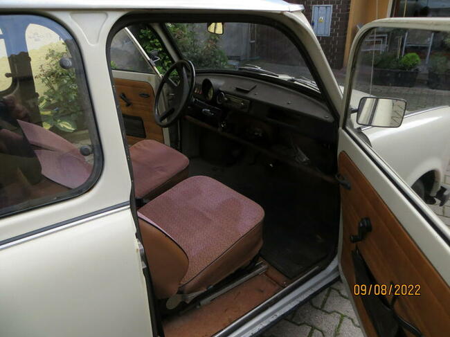 SPRZEDAM TRABANTA 601