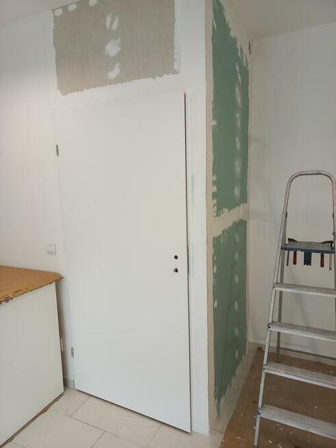 Złota Rączka reperacje, montaże skręcanie mebli