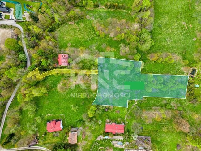 Duża działka na obrzeżach miasta