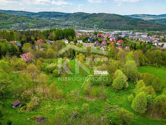 Duża działka na obrzeżach miasta