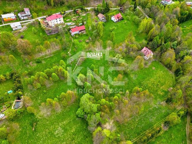 Duża działka na obrzeżach miasta