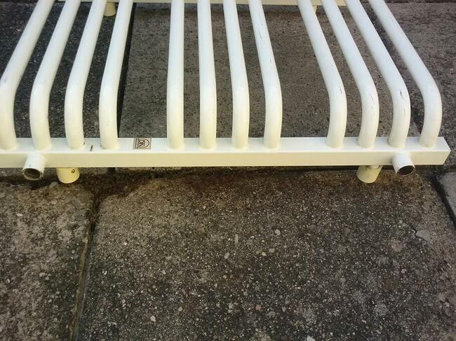 Grzejnik łazienkowy wodny stalowy Lava biały, 110 zł.