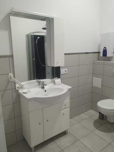 Wynajmę mieszkanie 2 pokojowe z łazienką l