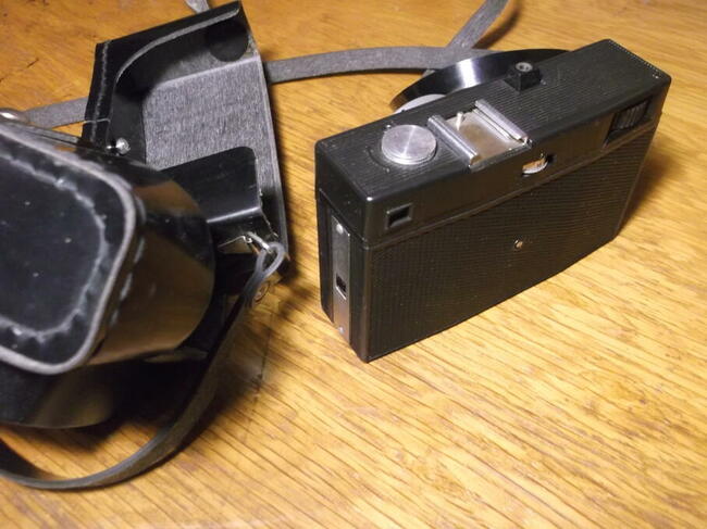 Aparat foto Cmiena 8 M.