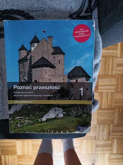 Sprzedam podręczniki do 1 klasy technikum