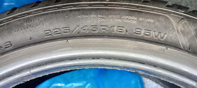 Komplet opon Goodyear 225/45R18 95W