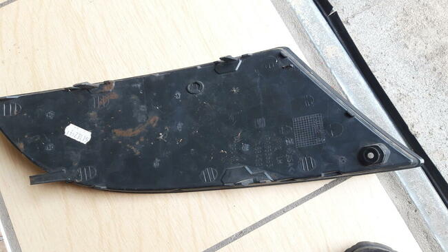 Seat Leon zaślepka zderzaka lewa przód