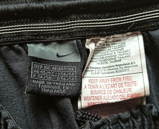 Bluza sportowa i spodenki NIKE
