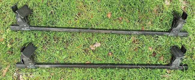 Relingi dachowe THULE do samochodu osobowego