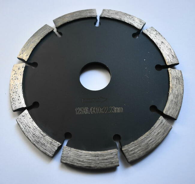 DYLATACJE - Frezarka do fazowania nacięć dylatacji 4+2 kółka