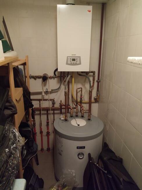 Wolnostojący dom pod Warszawą z lokalem usługowym