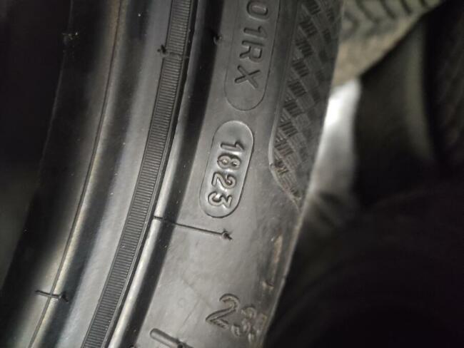 235/50R19