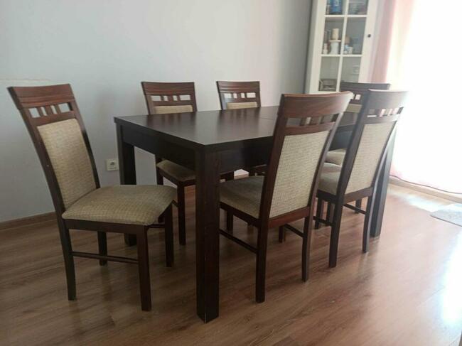 Używany komplet - stół 90 x 140/180 cm + 6 sztuk krzesła.