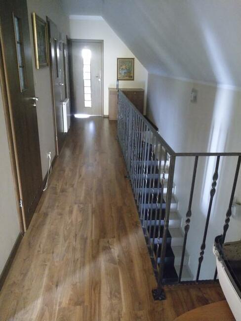 Wolnostojący dom pod Warszawą z lokalem usługowym