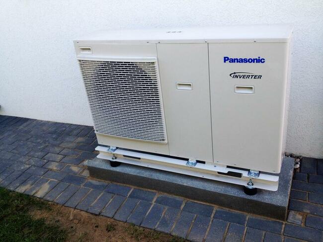 Ansolar fotowoltaika, pompy ciepła i magazyny energii / Biał