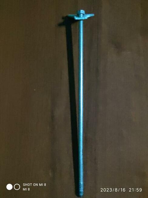 Śruby, szpilki, pralka Miele, bęben, krzyżak