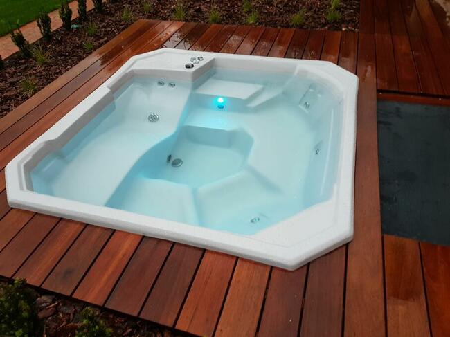 JACUZZI, Wanna SPA, Balia ogrodowa - Modern Houses/Domek i S