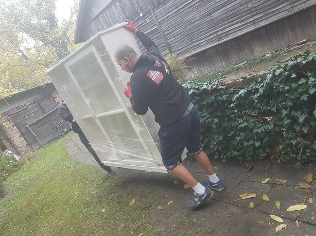 PRZEPROWADZKI TRANSPORT wnoszenie/znoszenie gabarytów mebli