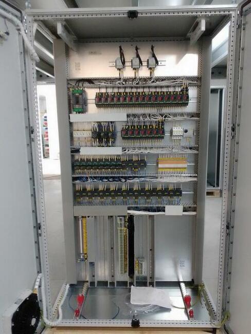 Tylko dla niepolakow️. Produkcja i montaż rozdzielnic.