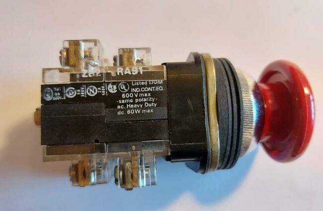 XB2MT42 przycisk