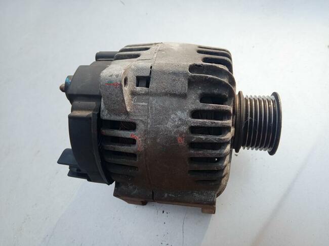 Alternator Valeo 8200 290 215 Renault Scenic