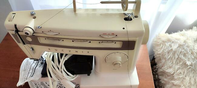 Maszyna do szycia wieloczynnościowa Łucznik 877 sprawna jak