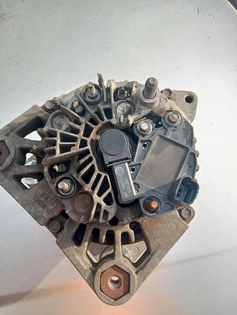 Alternator Valeo 8200 290 215 Renault Scenic