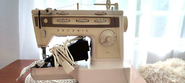 Maszyna do szycia wieloczynnościowa Łucznik 877 sprawna jak