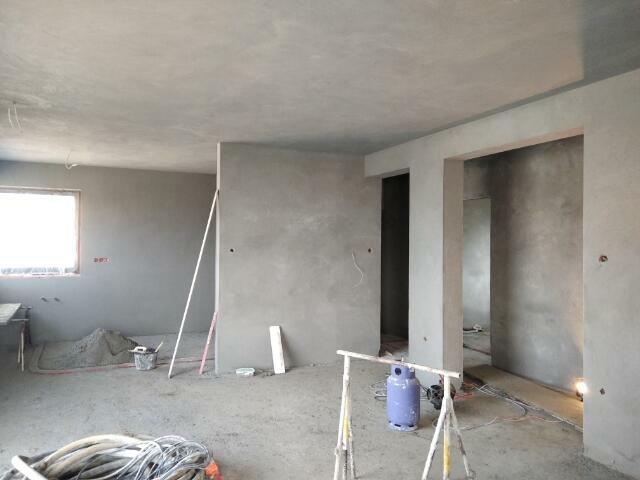 Tynki tradycyjne maszynowe cementowo-wapienne